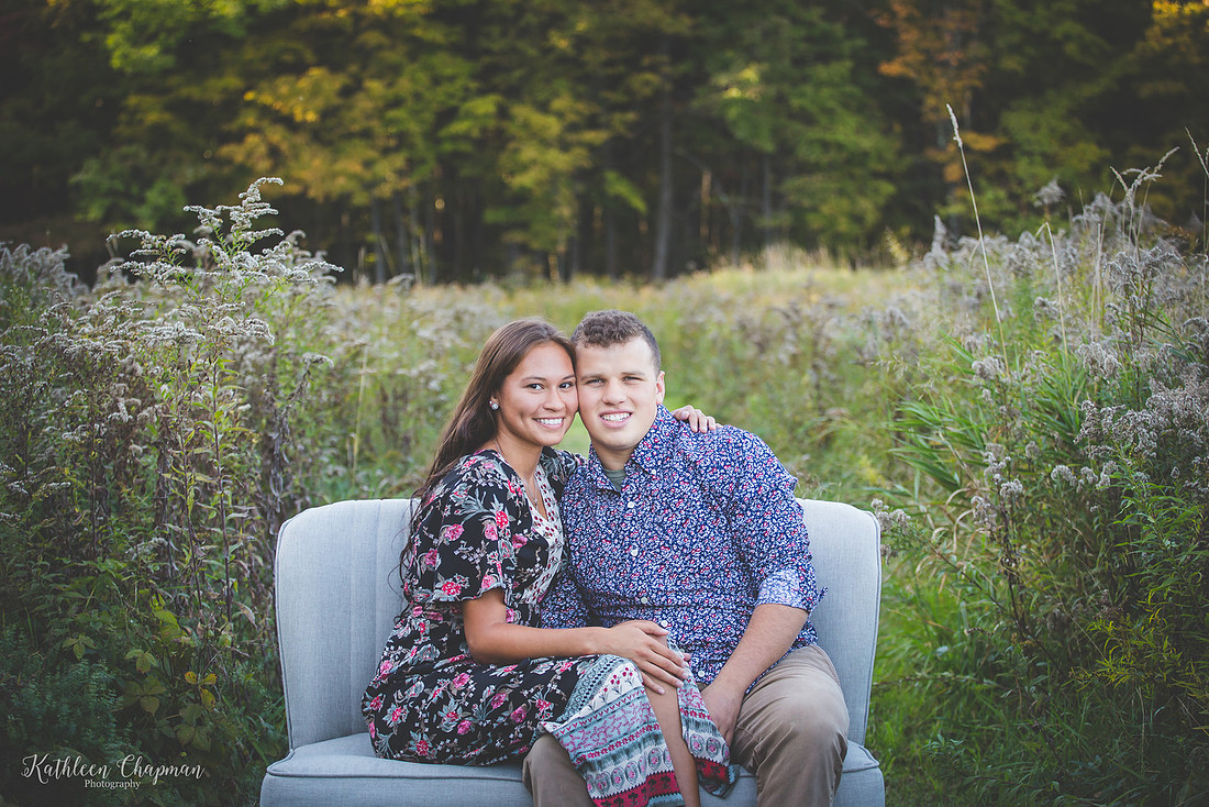 close up of young couple franklin county couple photographer
